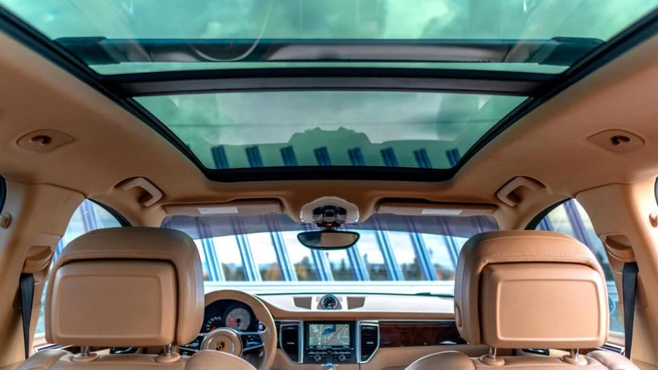2016 Porsche Macan - Image 17 of 20
