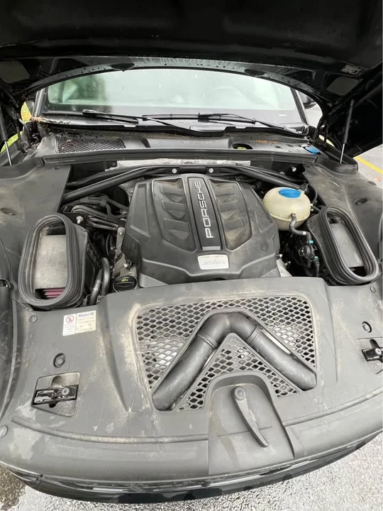 2016 Porsche Macan - Image 5 of 8