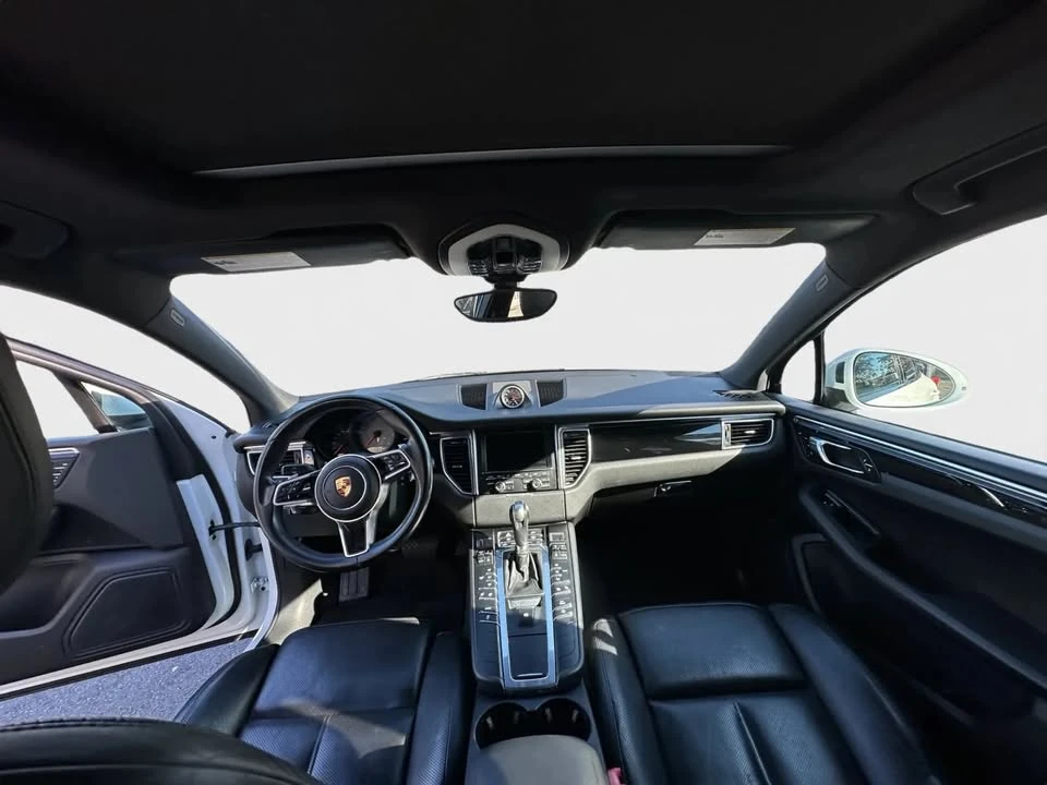 2016 Porsche Macan - Image 10 of 10