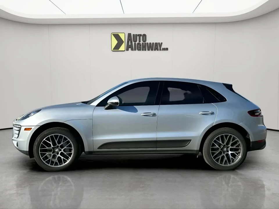 2016 Porsche Macan - Image 8 of 20