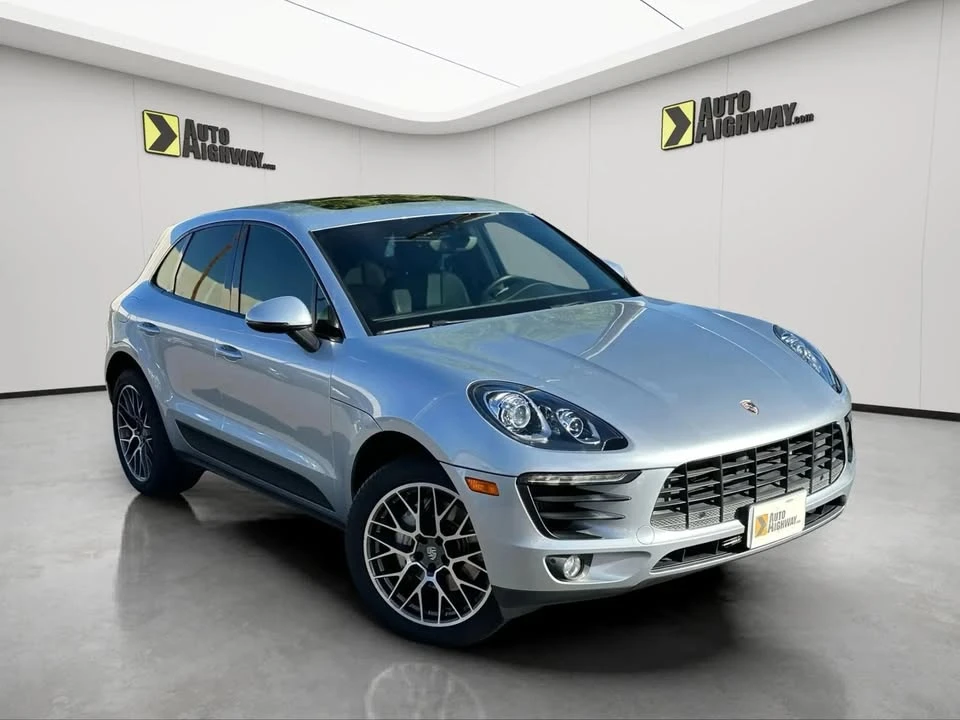 2016 Porsche Macan - Image 2 of 20