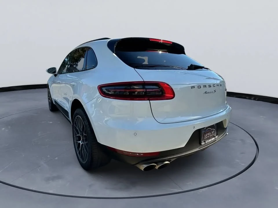 2016 Porsche Macan - Image 7 of 10