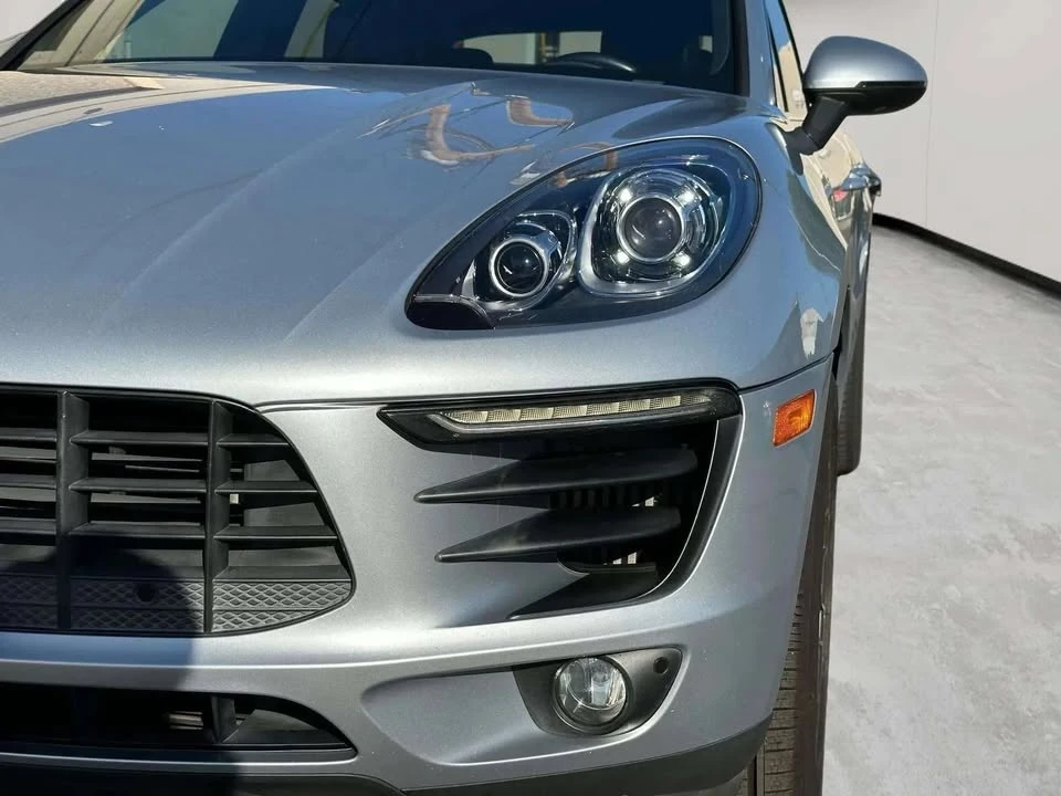 2016 Porsche Macan - Image 17 of 20