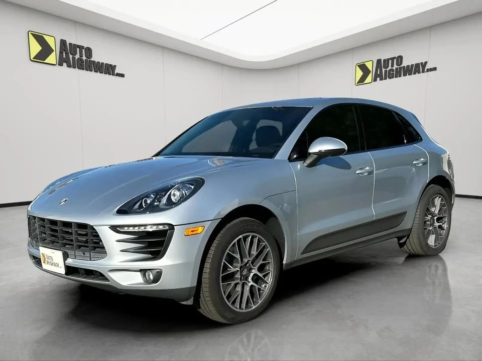 2016 Porsche Macan - Image 9 of 20