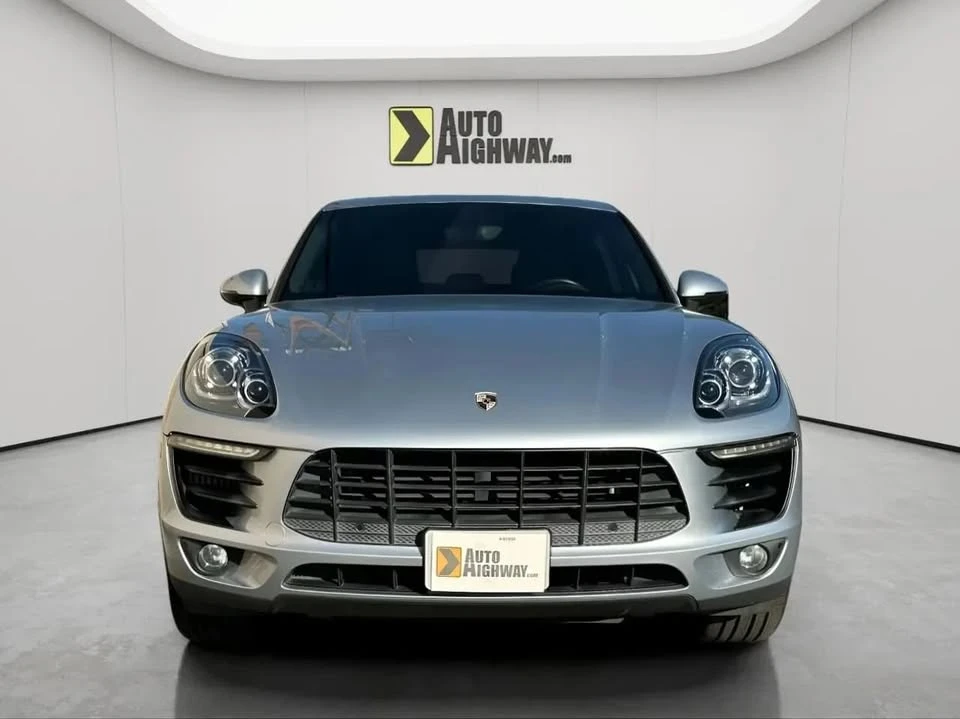 2016 Porsche Macan - Image 10 of 20