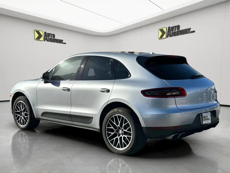 2016 Porsche Macan - Image 7 of 20