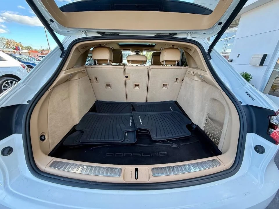 2016 Porsche Macan - Image 13 of 20