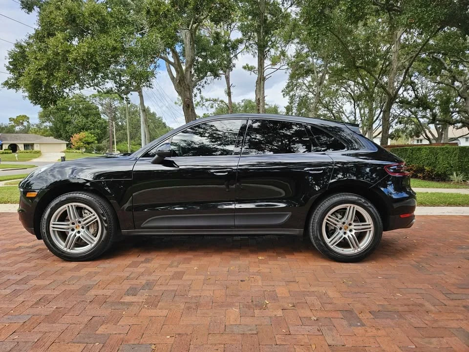 2016 Porsche Macan - Image 2 of 19