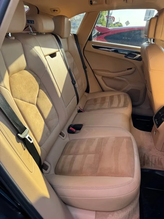 2016 Porsche Macan - Image 10 of 14