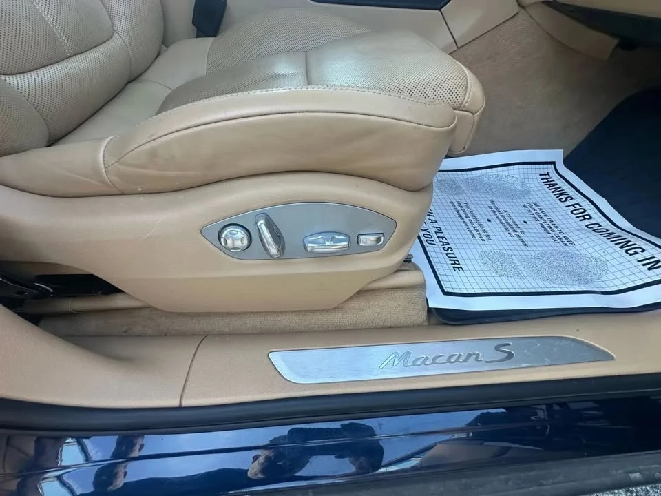 2016 Porsche Macan - Image 17 of 20