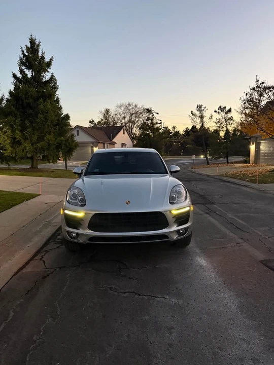 2016 Porsche Macan - Image 4 of 10