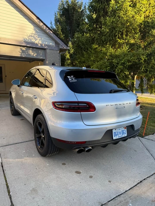 2016 Porsche Macan - Image 2 of 10