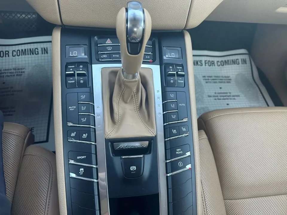 2016 Porsche Macan - Image 20 of 20