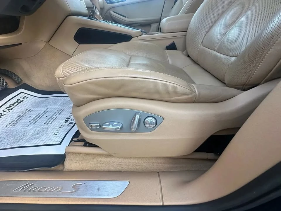 2016 Porsche Macan - Image 16 of 20
