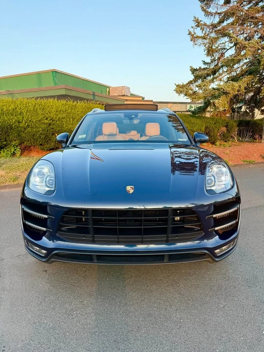 2016 Porsche Macan - Image 2 of 20