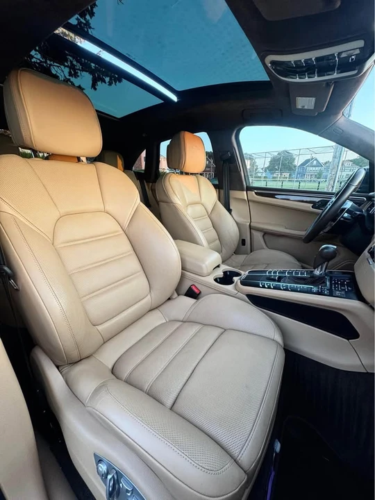 2016 Porsche Macan - Image 12 of 20
