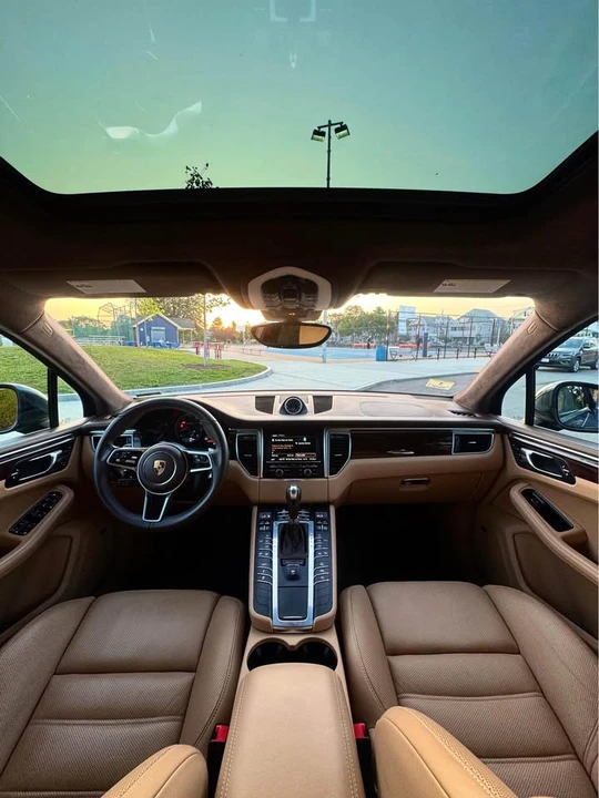 2016 Porsche Macan - Image 9 of 20