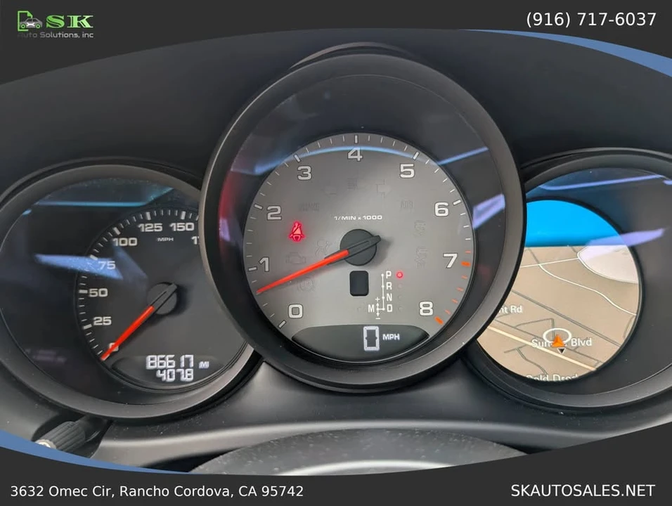 2016 Porsche Macan - Image 14 of 19