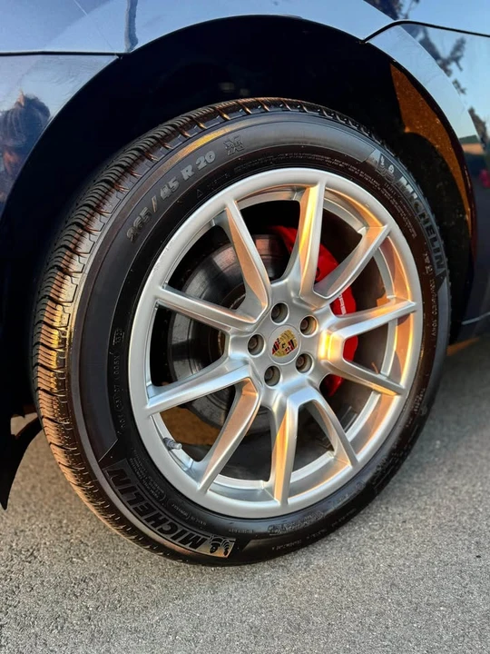 2016 Porsche Macan - Image 11 of 20