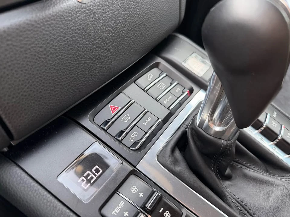 2016 Porsche Macan S - Image 12 of 17