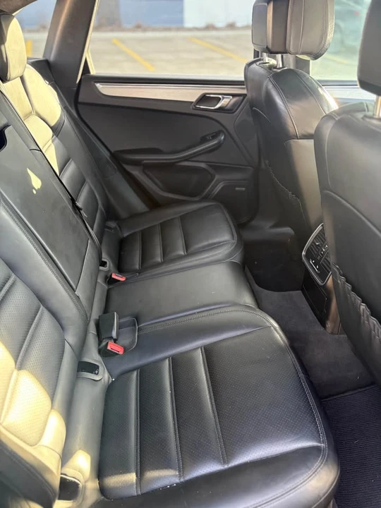 2016 Porsche Macan Turbo - Image 10 of 12