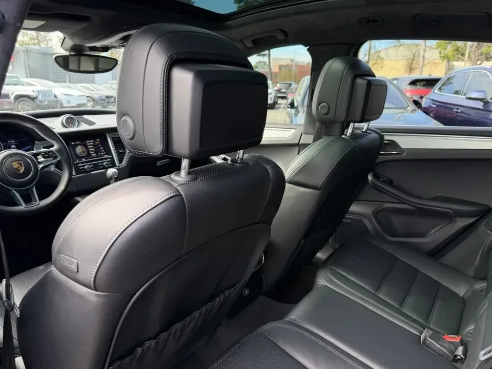 2016 Porsche Macan Turbo - Image 6 of 12