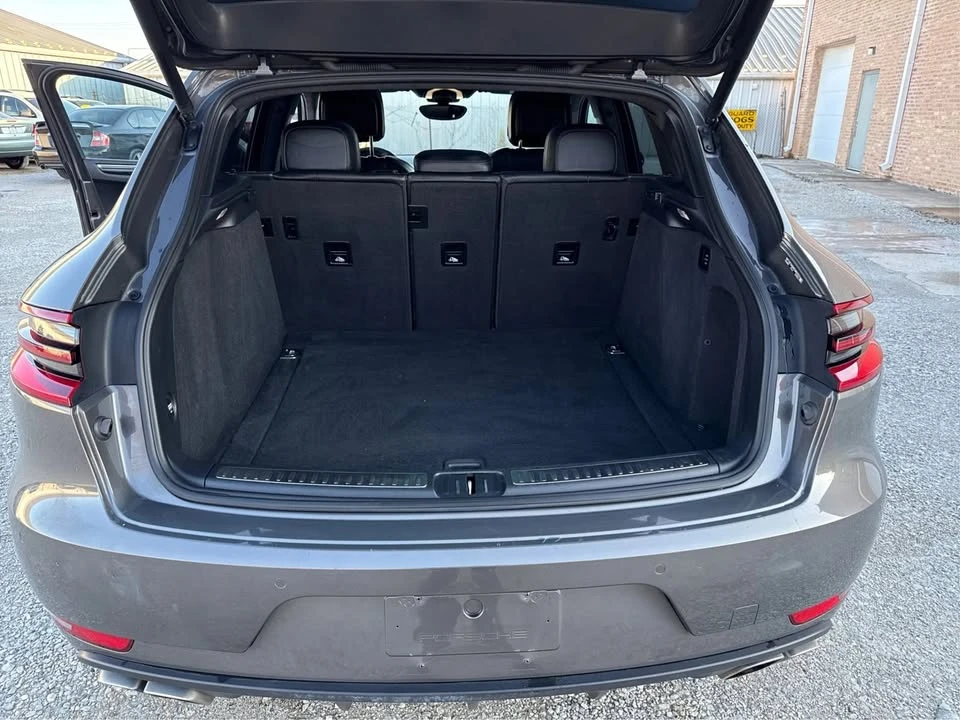 2016 Porsche Macan Turbo - Image 15 of 20