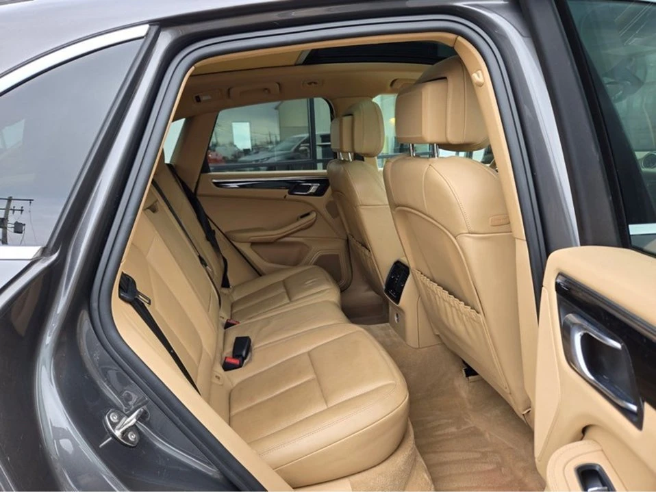 2016 Porsche Macan S - Image 11 of 17