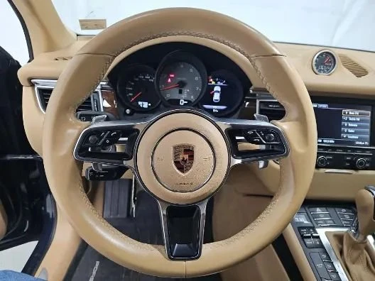 2016 Porsche Macan - Image 5 of 6