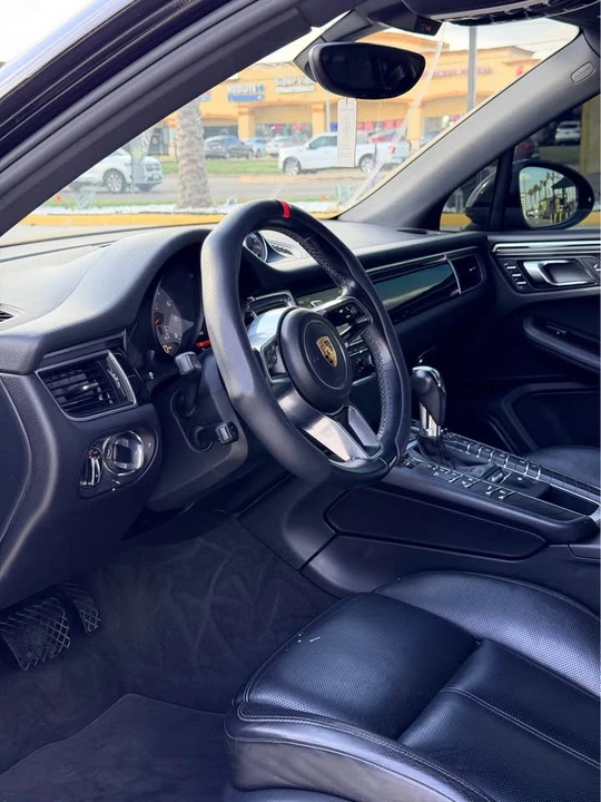 2016 Porsche Macan S - Image 16 of 20