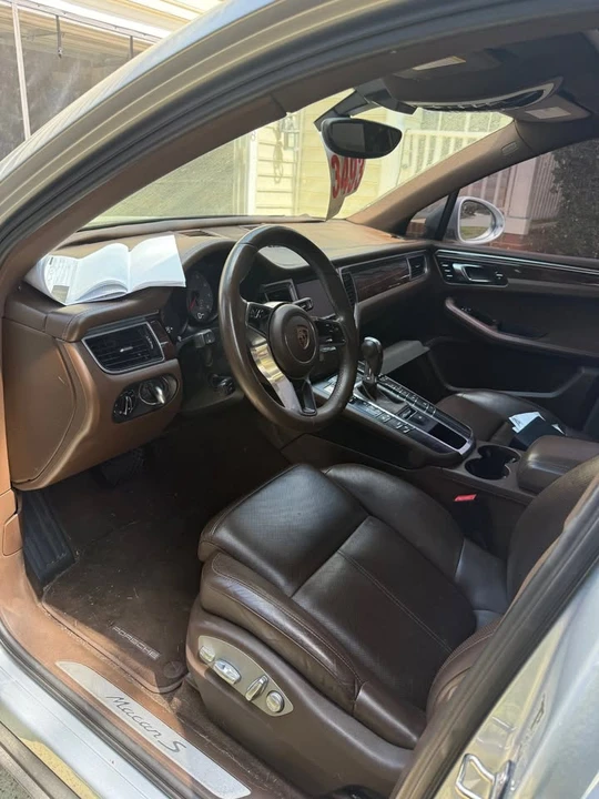 2016 Porsche Macan - Image 5 of 6