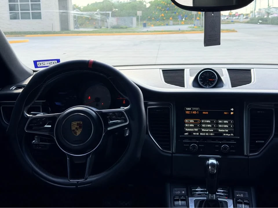 2016 Porsche Macan S - Image 15 of 20