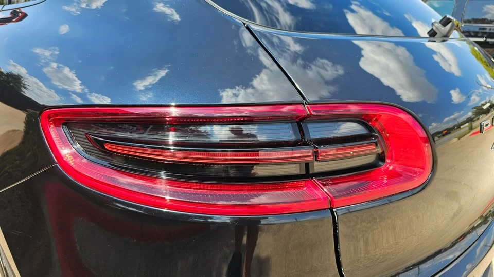2016 Porsche Macan Turbo - Image 10 of 19