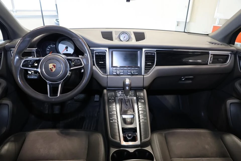 2016 Porsche Macan S - Image 11 of 20