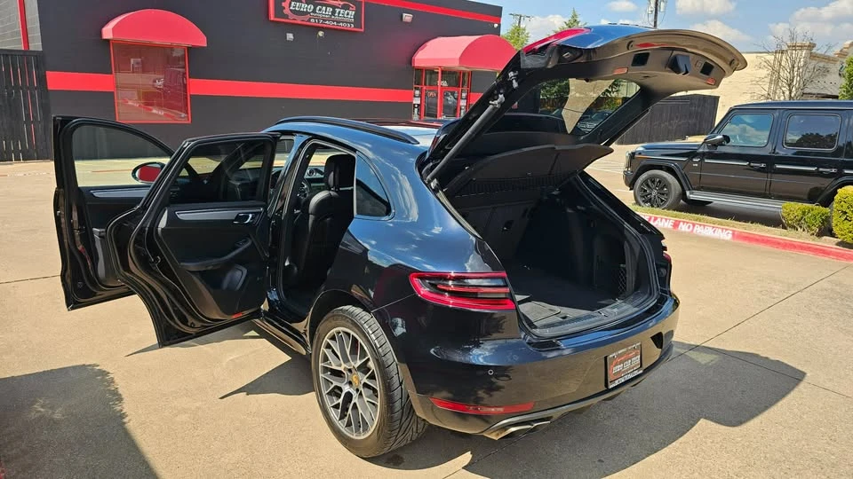 2016 Porsche Macan Turbo - Image 19 of 19