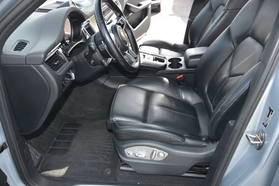 2016 Porsche Macan - Image 4 of 10