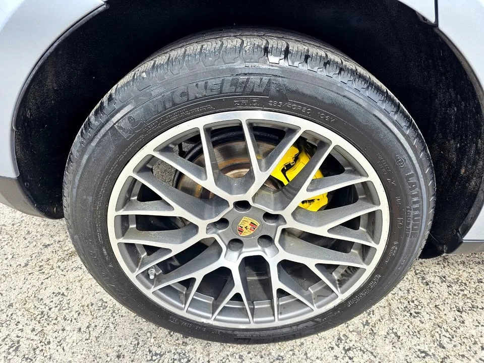 2016 Porsche Macan - Image 11 of 19