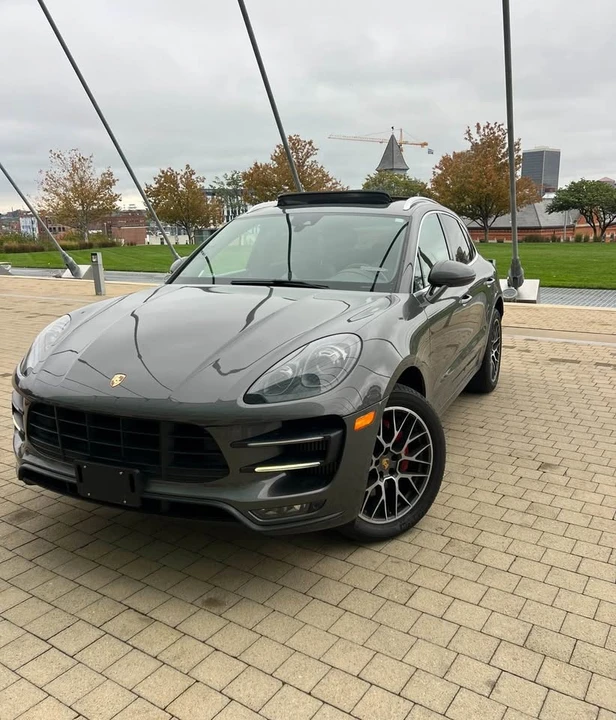 2016 Porsche Macan Turbo - Image 19 of 20