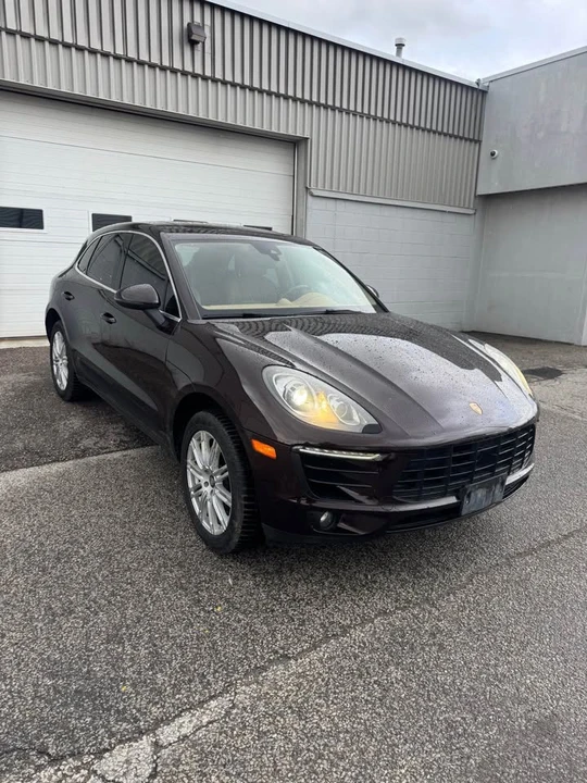 2016 Porsche Macan - Image 15 of 15