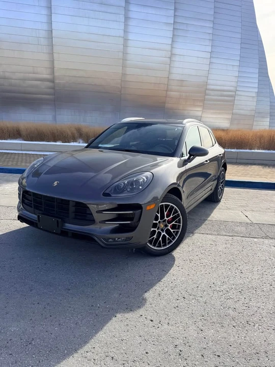 2016 Porsche Macan Turbo - Image 2 of 20