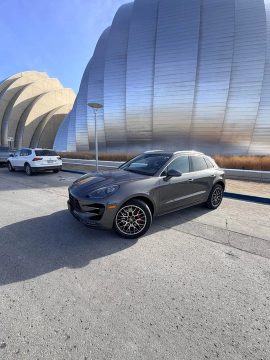 2016 Porsche Macan Turbo - Image 4 of 20