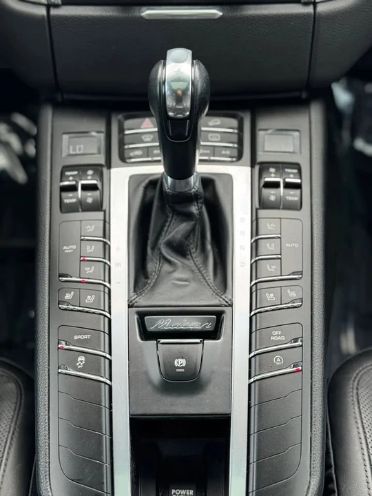 2016 Porsche Macan S - Image 19 of 20