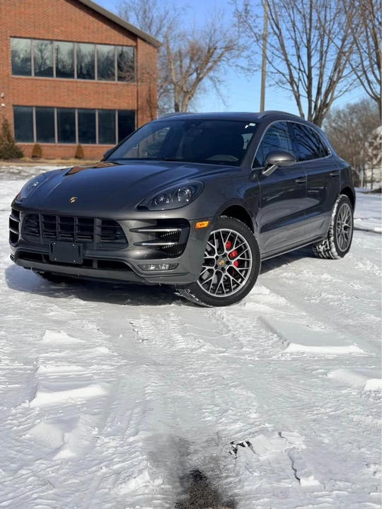 2016 Porsche Macan Turbo - Image 14 of 20
