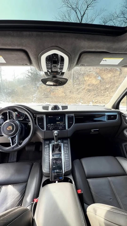 2016 Porsche Macan Turbo - Image 7 of 20