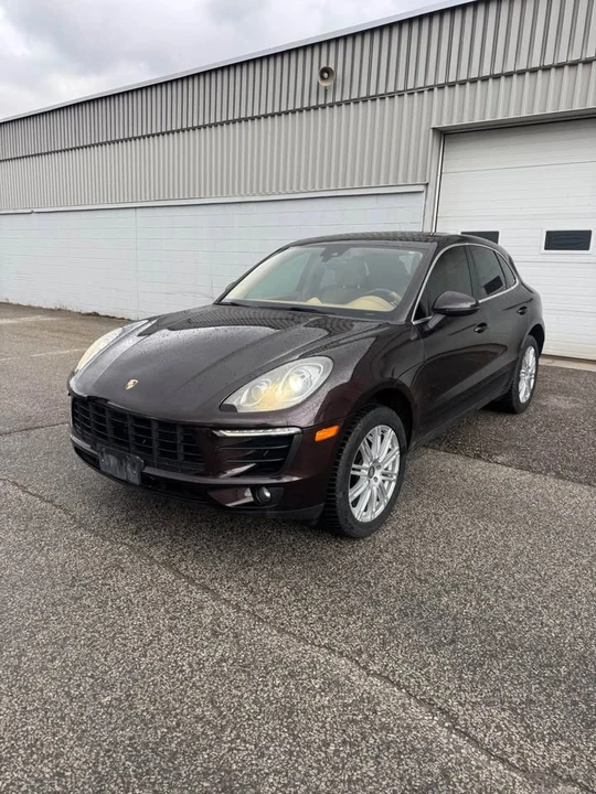 2016 Porsche Macan - Image 14 of 15