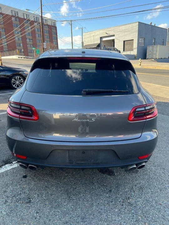 2016 Porsche Macan - Image 4 of 8