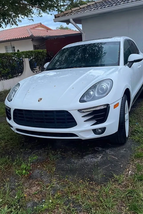 2016 Porsche Macan - Image 2 of 12