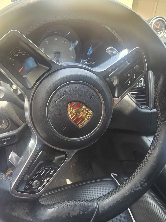2016 Porsche Macan - Image 10 of 12