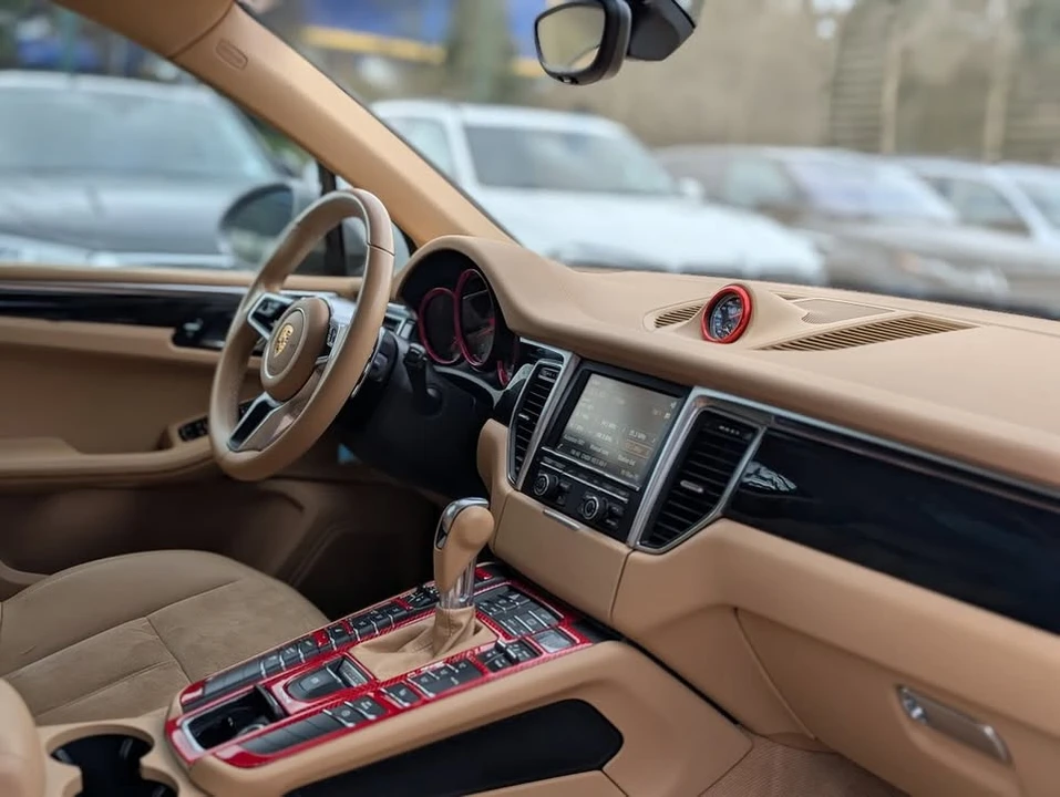 2016 Porsche Macan - Image 20 of 20