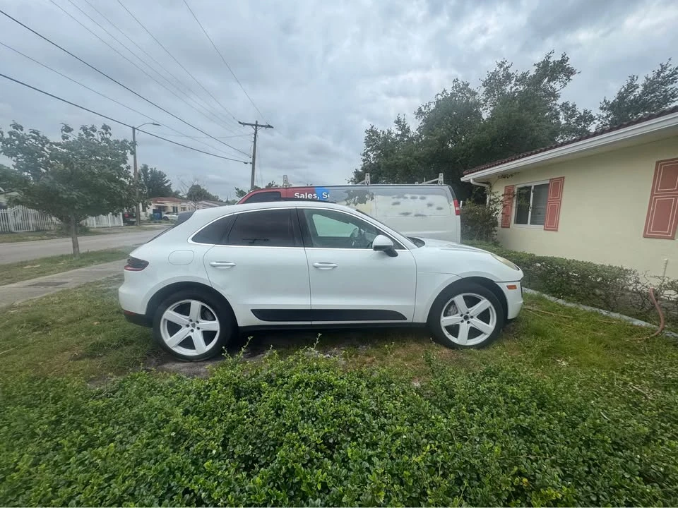 2016 Porsche Macan - Image 7 of 12